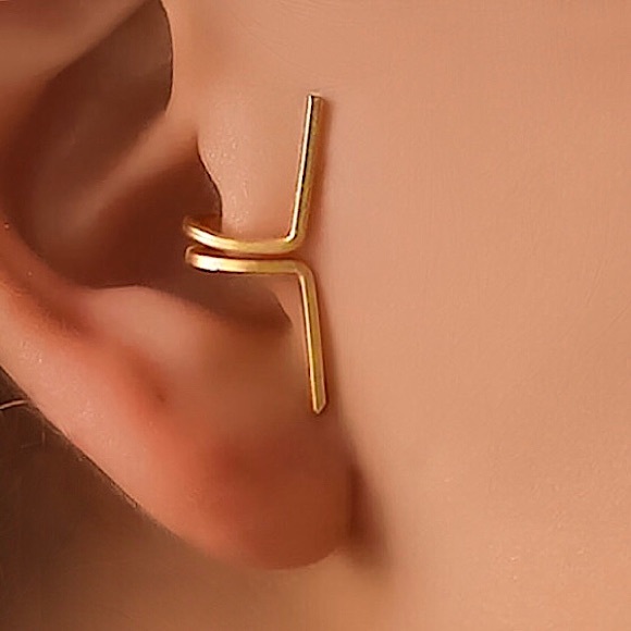 🔴𝟭𝟬/$𝟮𝟱🔴NEW Gold Swirl Cuff Simple Wrap Tragus Earring - Picture 9 of 9